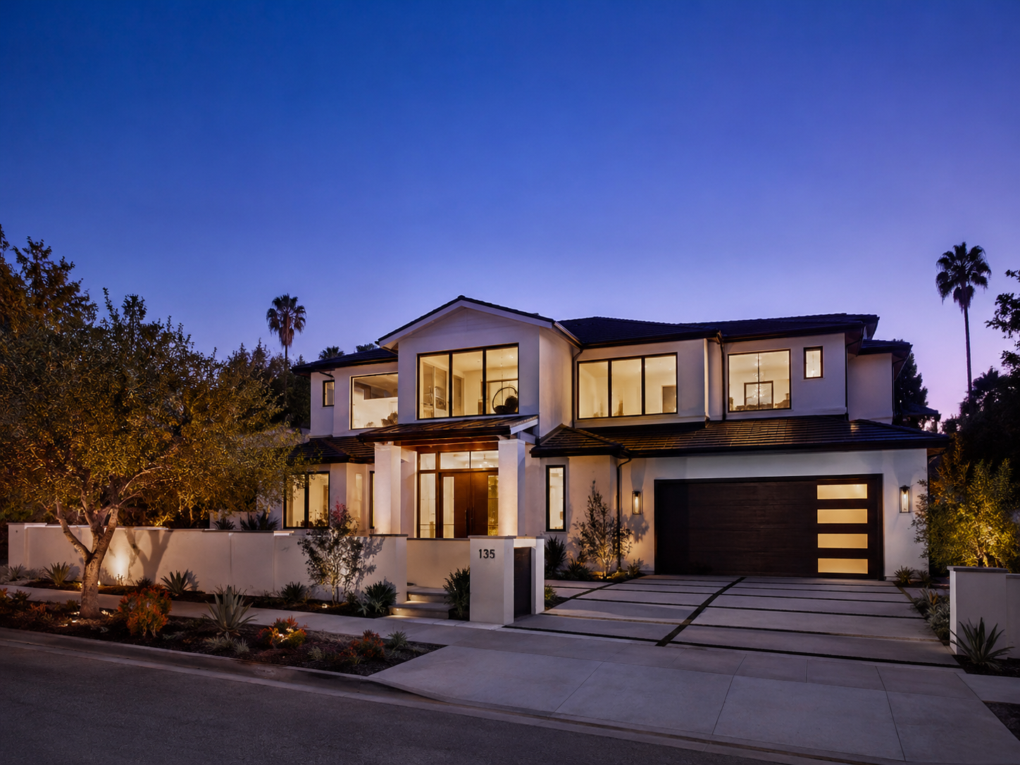 Contemporary Southern California home at blue hour